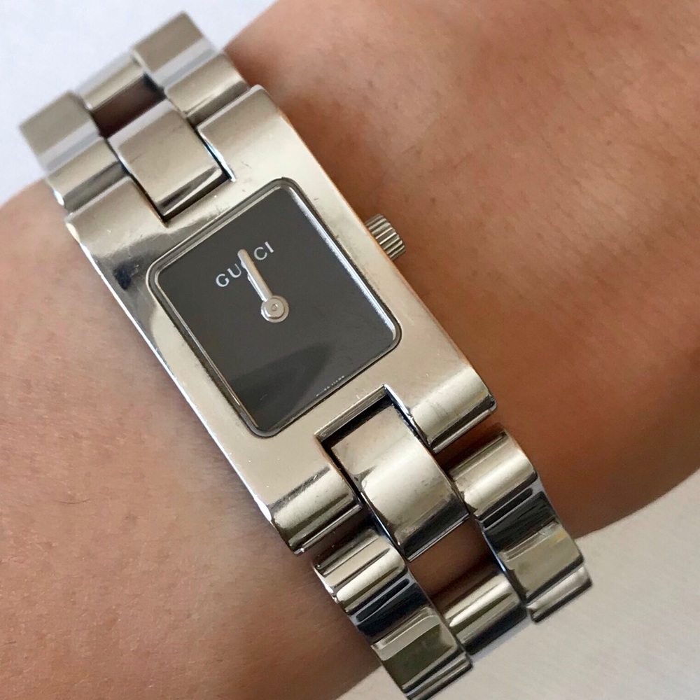 GUCCI 2305L Quartz Stainless Steal Watch
